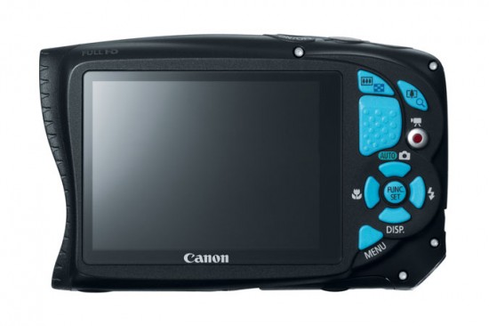 The Canon D20 has a nice big screen and easy to push buttons: perfect for when you're wearing gloves!